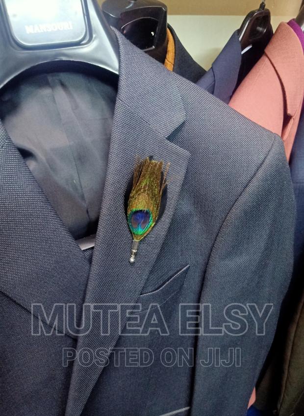 Black Lapel Feathers Pins. - thumbnail 2