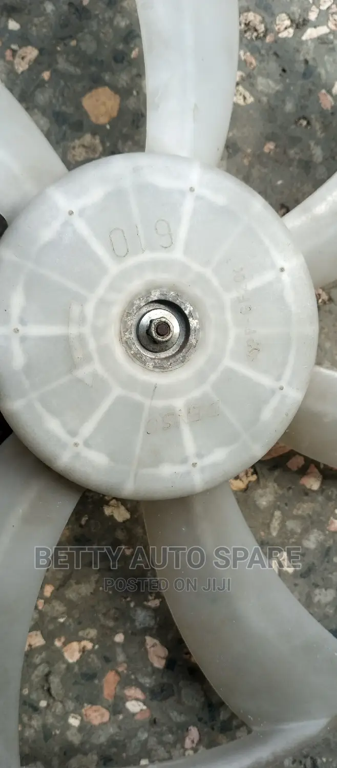 Toyota Vitz Fun Blade