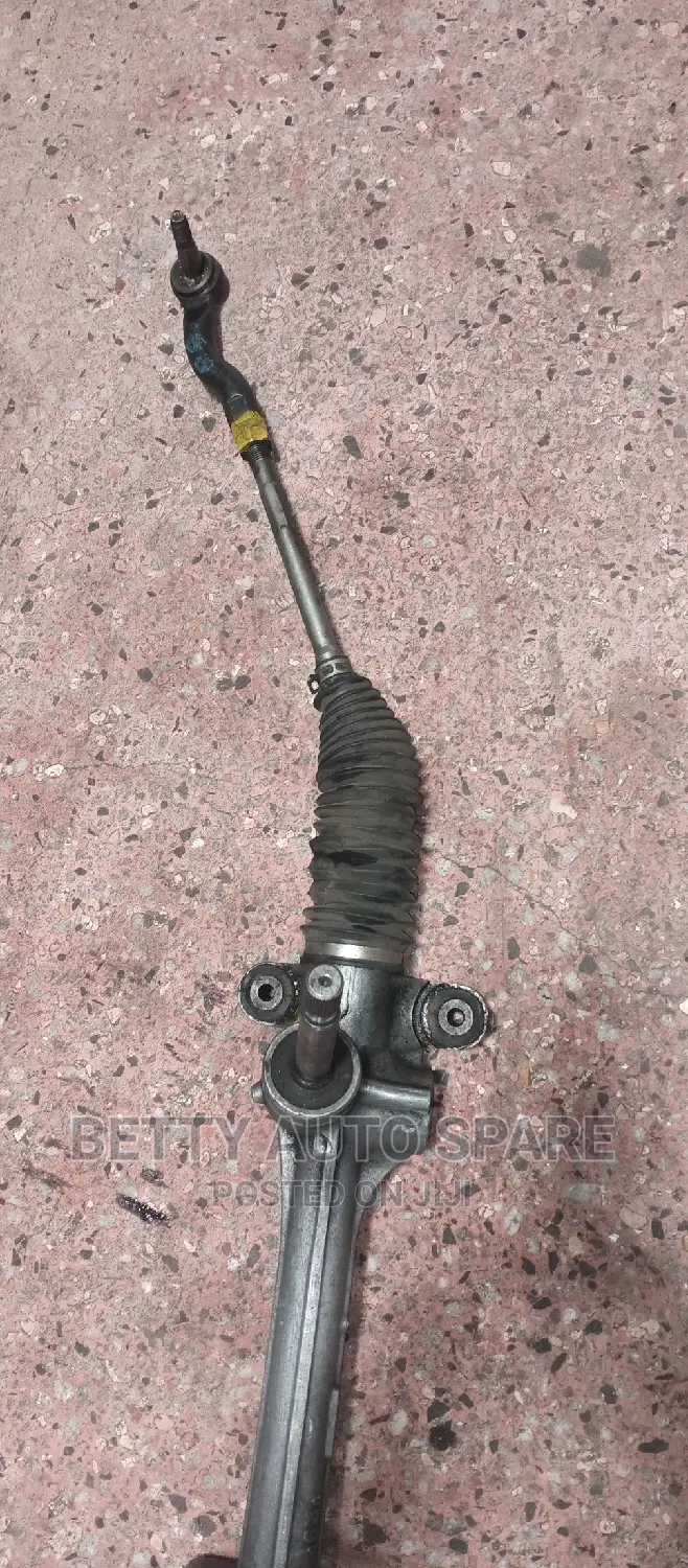 Toyota Noah Steering Rack