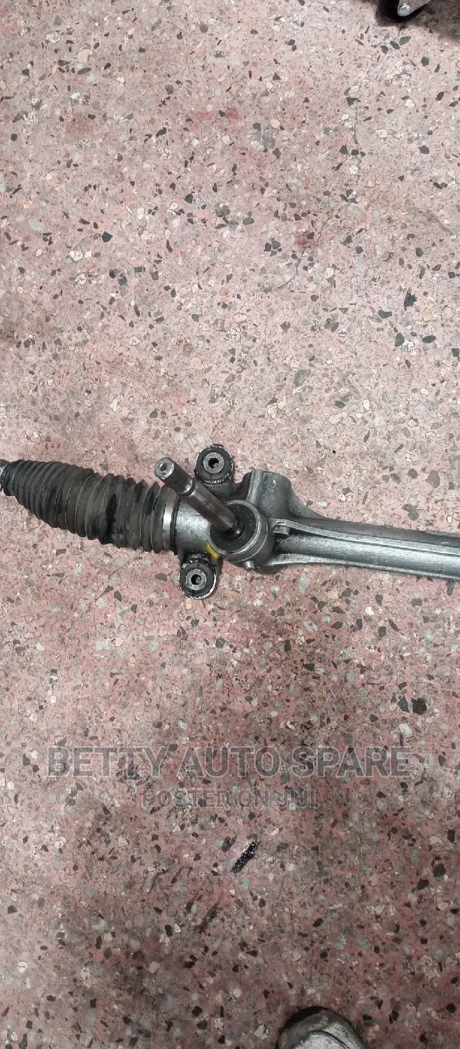 Toyota Noah Steering Rack