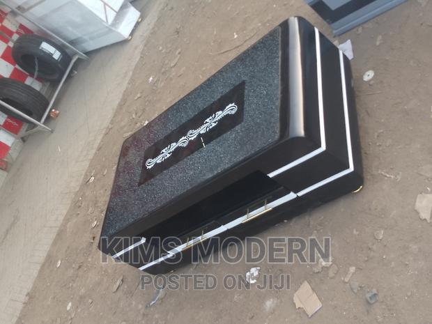 COFFEE TABLES, Coffee Table Black, Glasstop Flowered. - main view