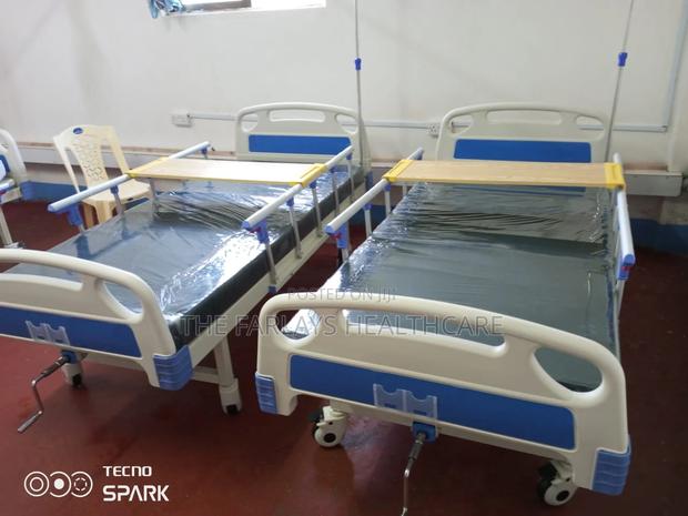 Single Crank Hospital Bed. - thumbnail 3