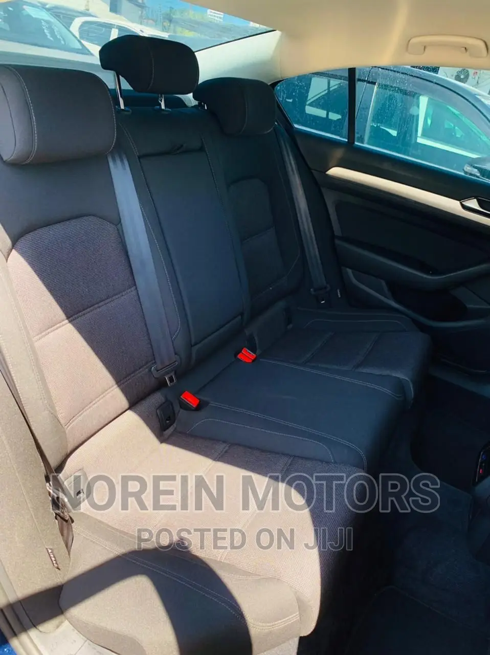 Volkswagen Passat 2016 Blue