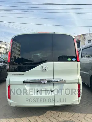 Honda Stepwgn 2016 Green