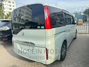 Honda Stepwgn 2016 Green