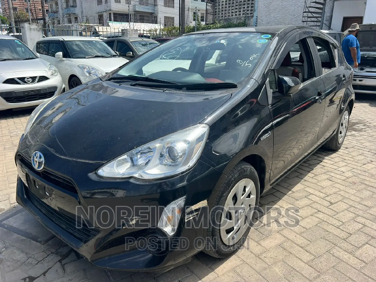 Toyota Aqua 2016 Black
