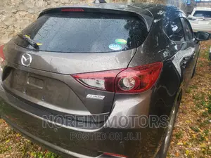 Mazda Axela 2016 Brown