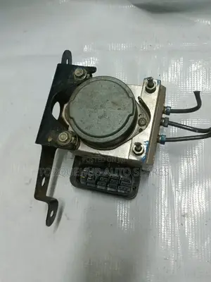 Toyota Hilux/Vigo ABS/ Actuator