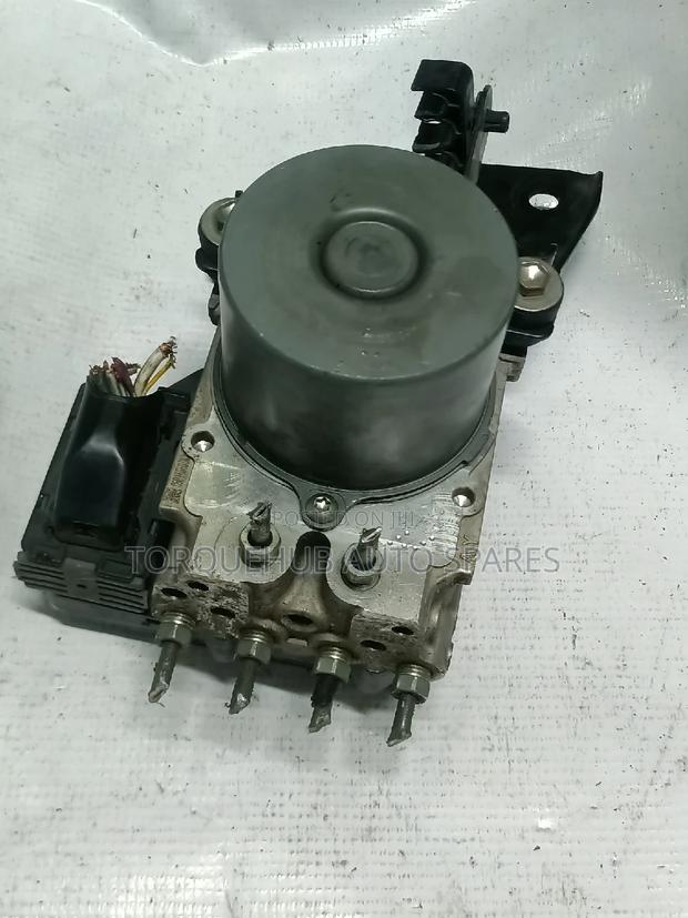 Toyota Vanguard 2010 (B6) ABS Module - thumbnail 2