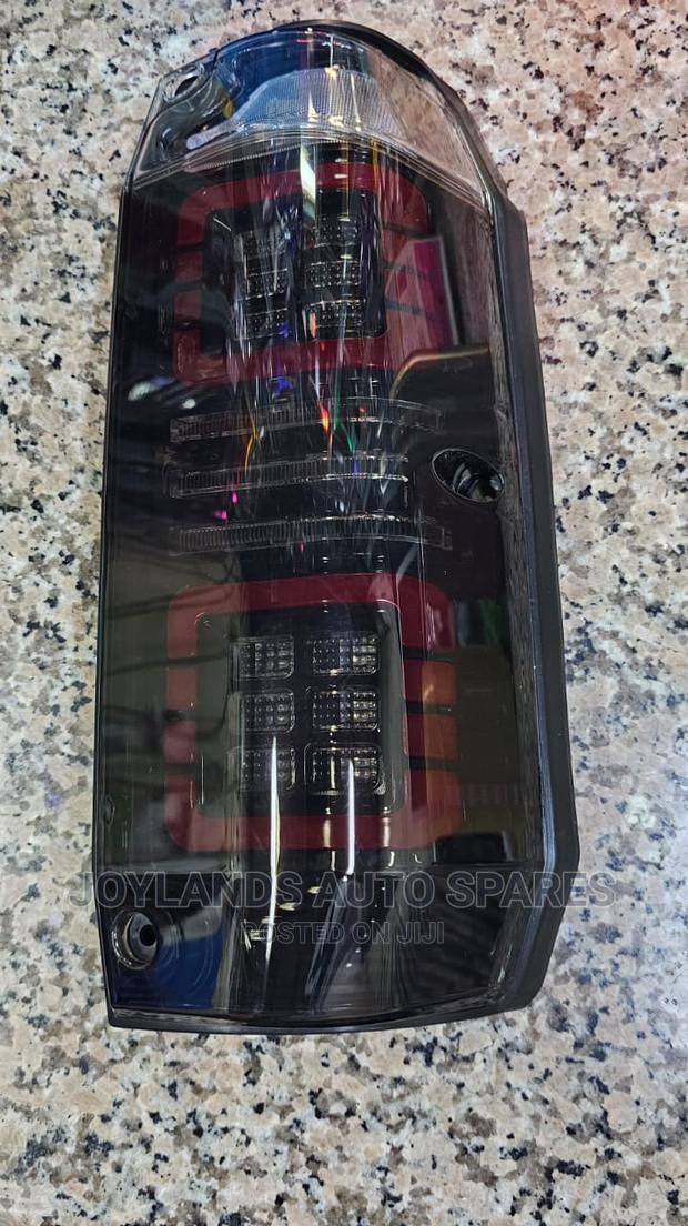 Fj75/79 After Market Tail Lamp - main view