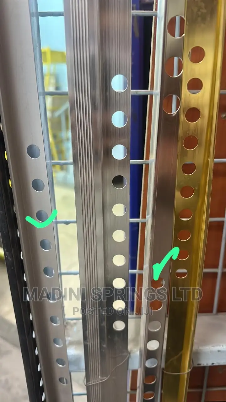 Aluminium L-Strips in Gold, Silver Matt Chrome Glossy