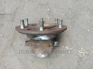 Front Wheel Hub Nissan Caravan Zd30 Available.