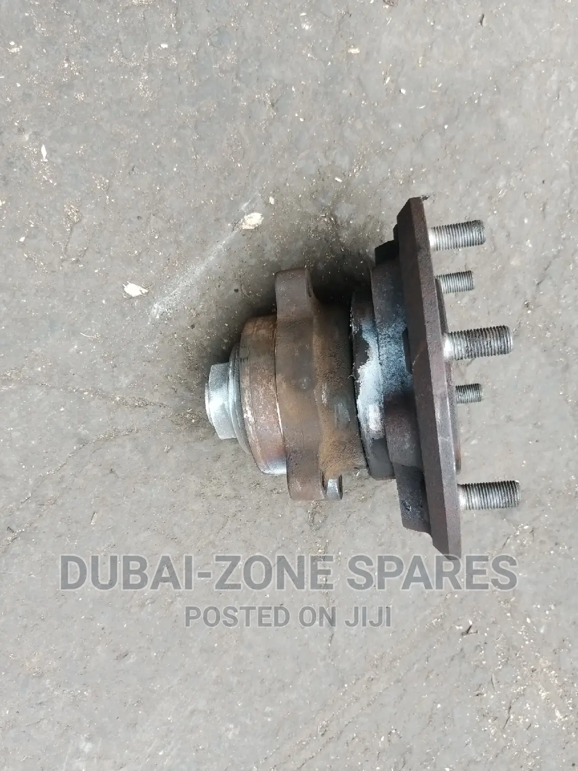 Front Wheel Hub Nissan Caravan Zd30 Available.