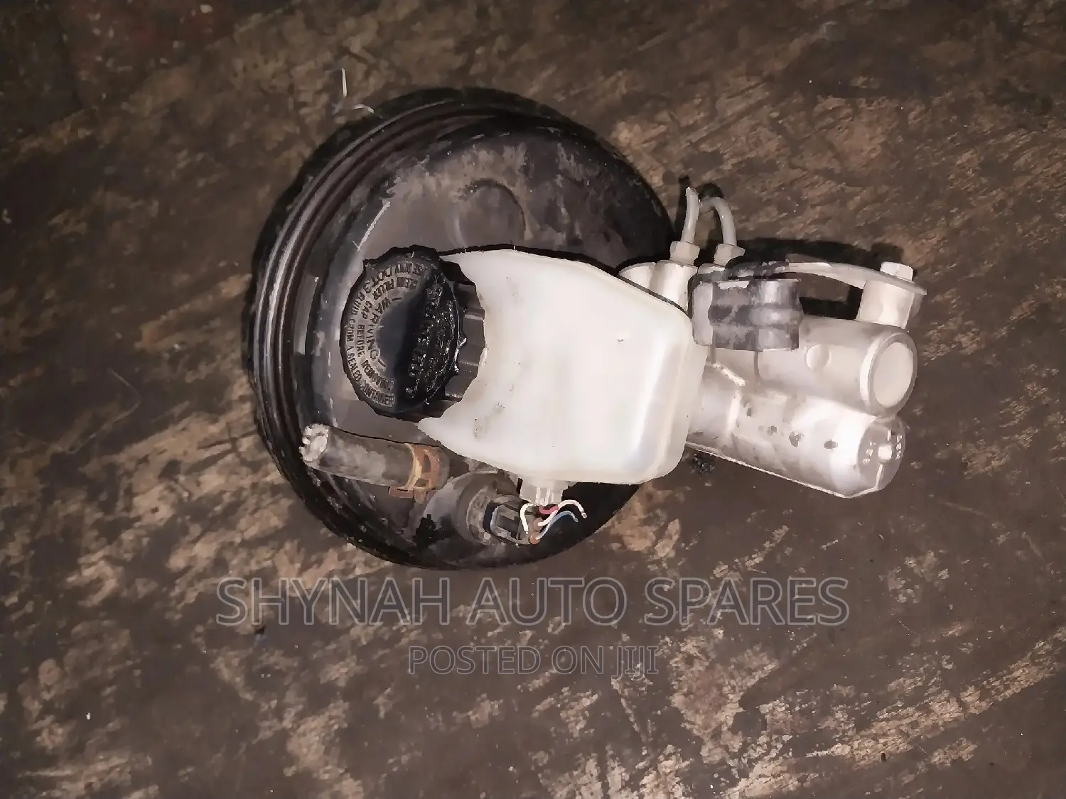 Brake Master Cylinder and Booster Toyota Mark 2 With Switch