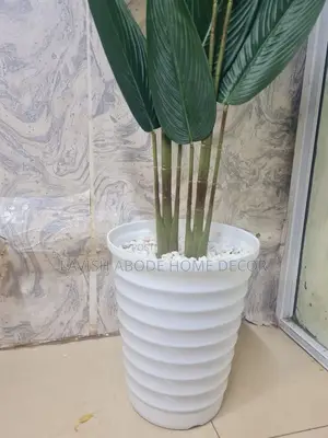 Spiral White Flower Plant Pot Planter
