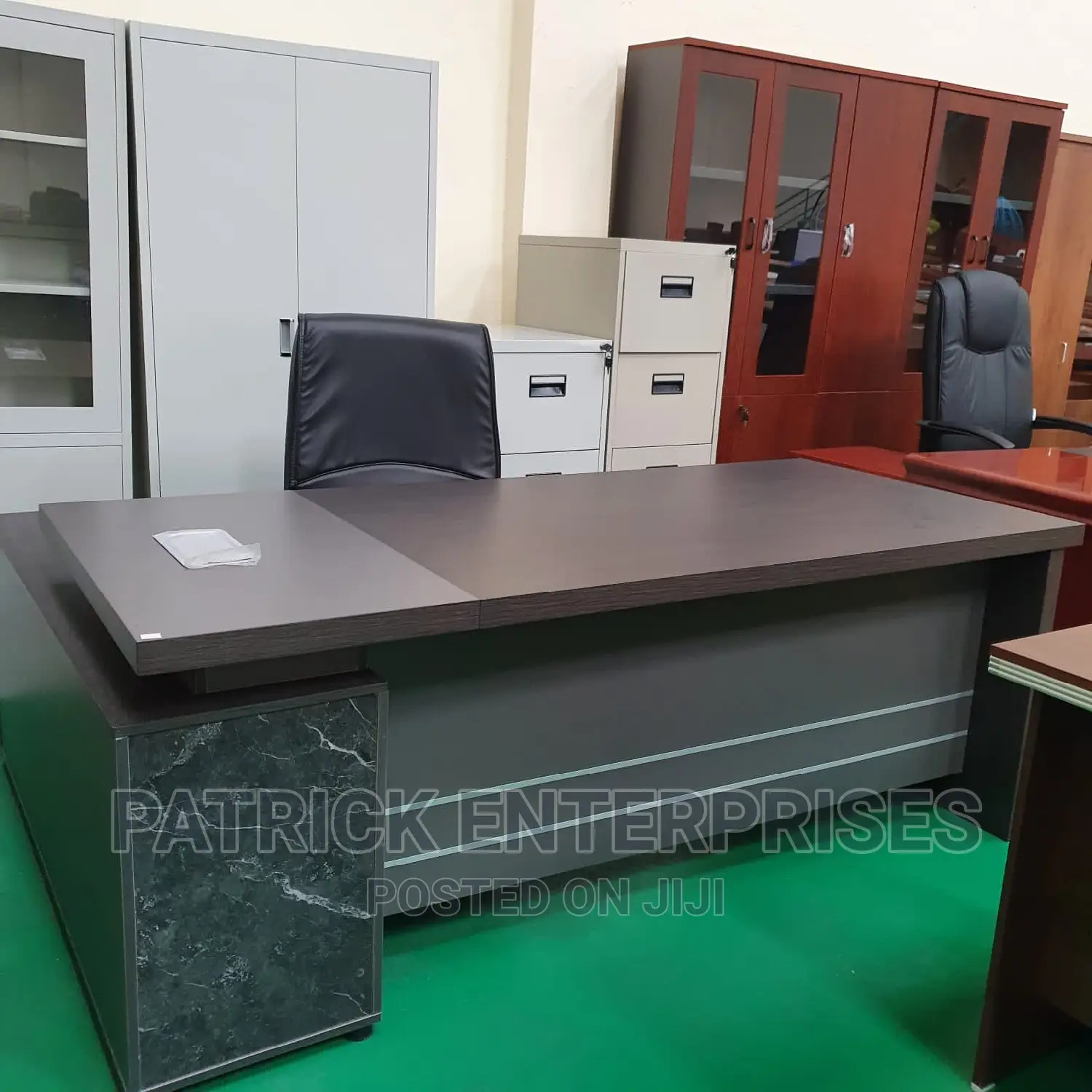 Executive Imported 4 Way Workstation
