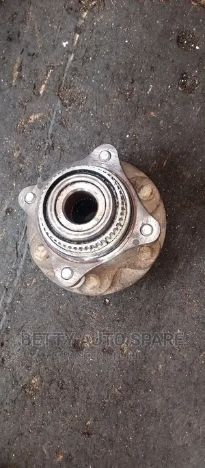 Toyota Vigo 4 WD Hilux Front Hub