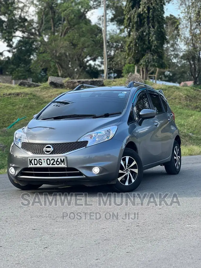 Nissan Note SV Premium 2014 Gray