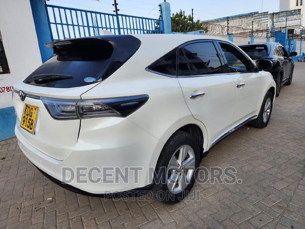 Toyota Harrier 2.0 4WD 2014 White - thumbnail 9