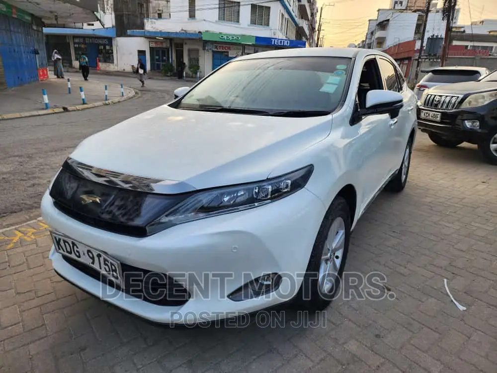 Toyota Harrier 2.0 4WD 2014 White