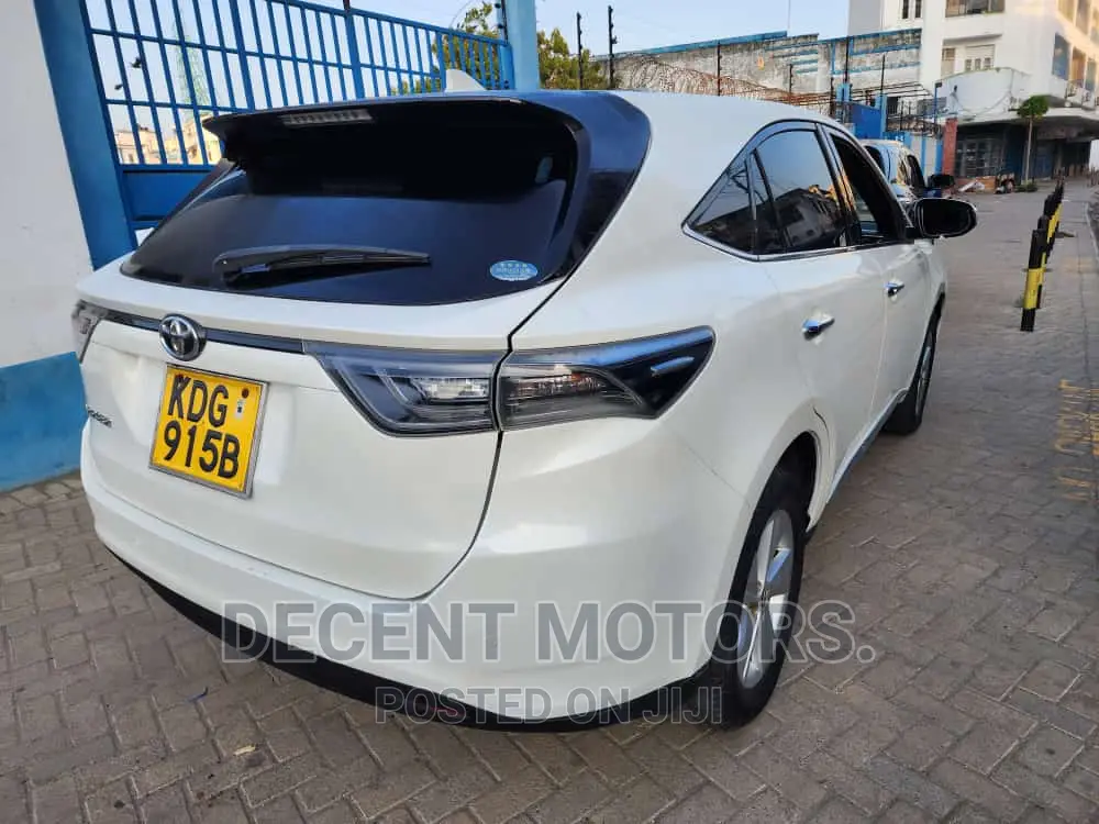 Toyota Harrier 2.0 4WD 2014 White