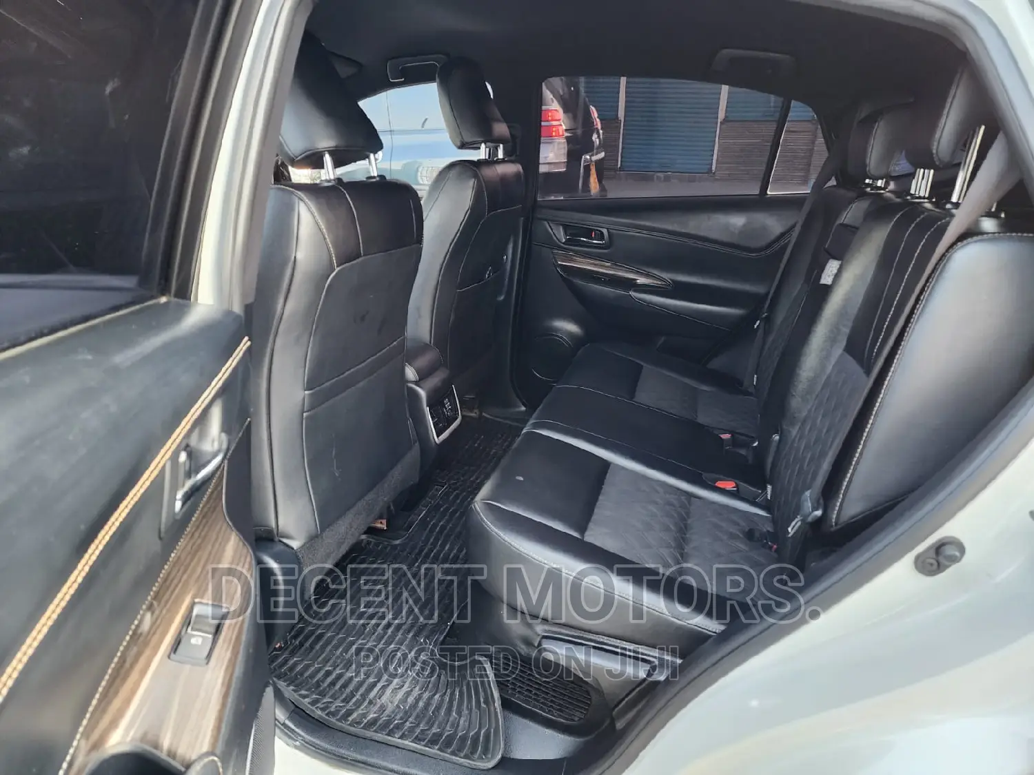 Toyota Harrier 2.0 4WD 2014 White