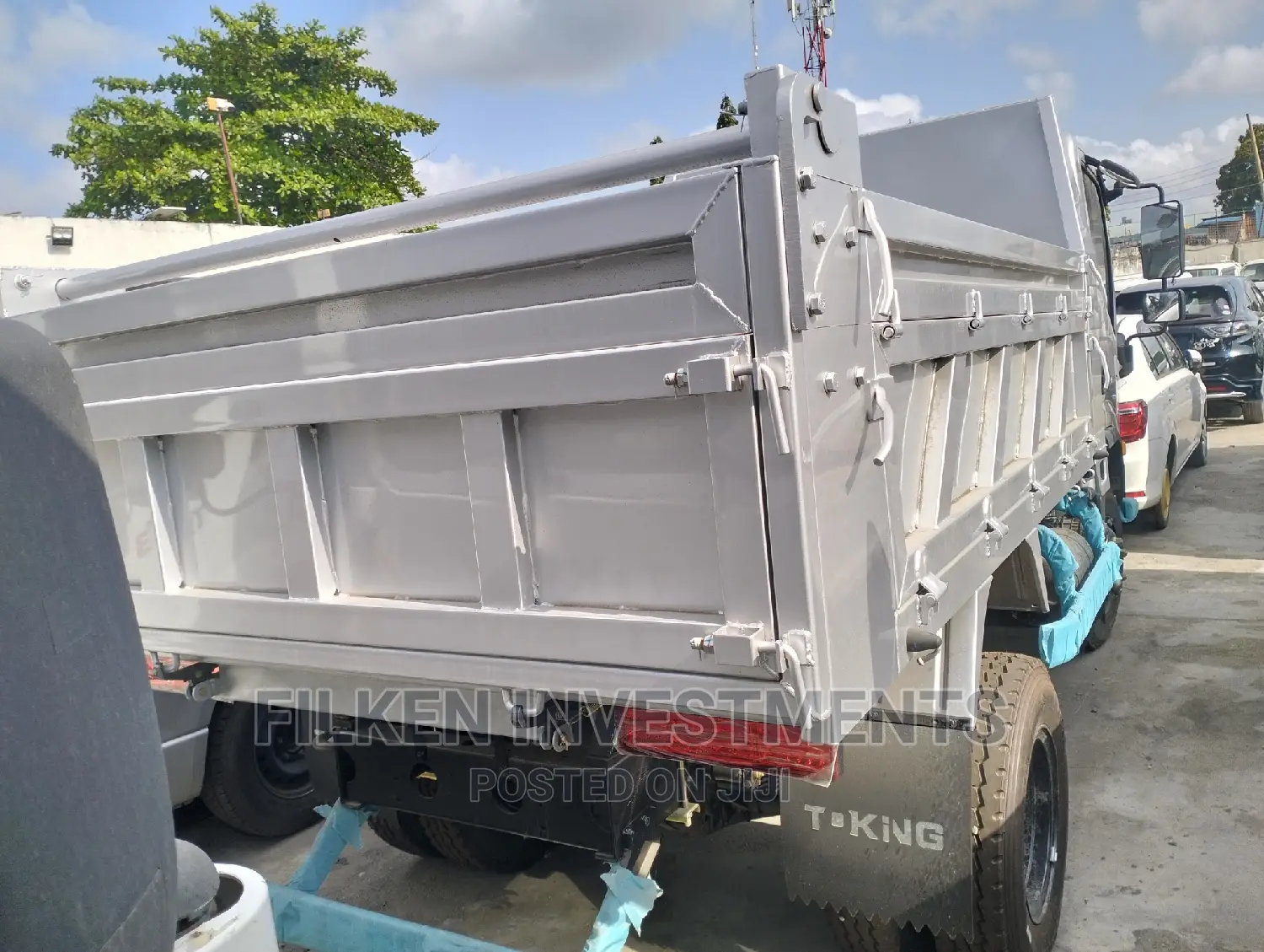 7 Ton Tipper Lorry.
