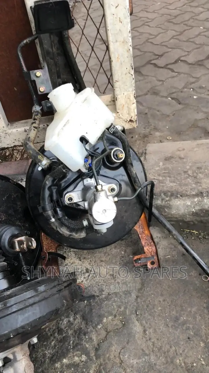 Brake Master Cylinder and Booster Nissan Vannette