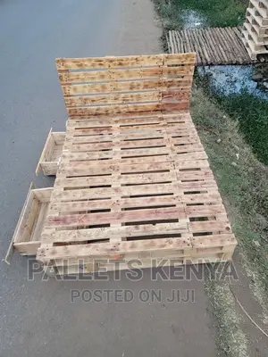 Pallet Bed- Detachable 5*6bed- (SSS)