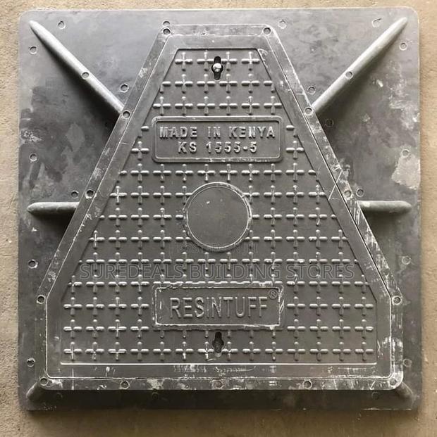 Resinturf Triangular Manhole Cover -700*700mm - main view