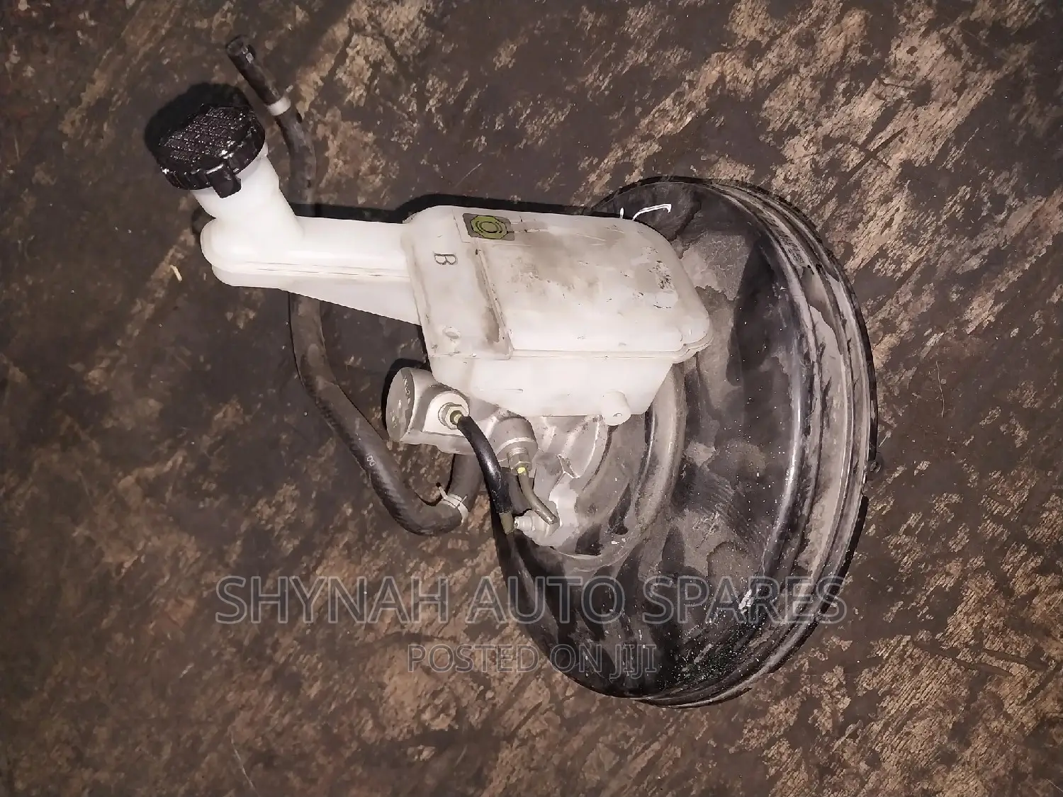 Brake Booster and Master Cylinder Nissan Juke