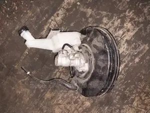 Brake Booster and Master Cylinder Nissan Juke