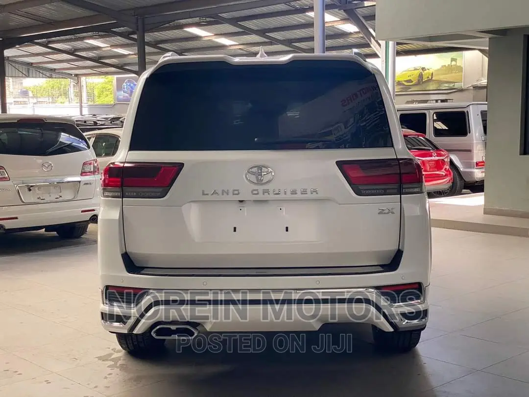 New Toyota Land Cruiser 2023 White
