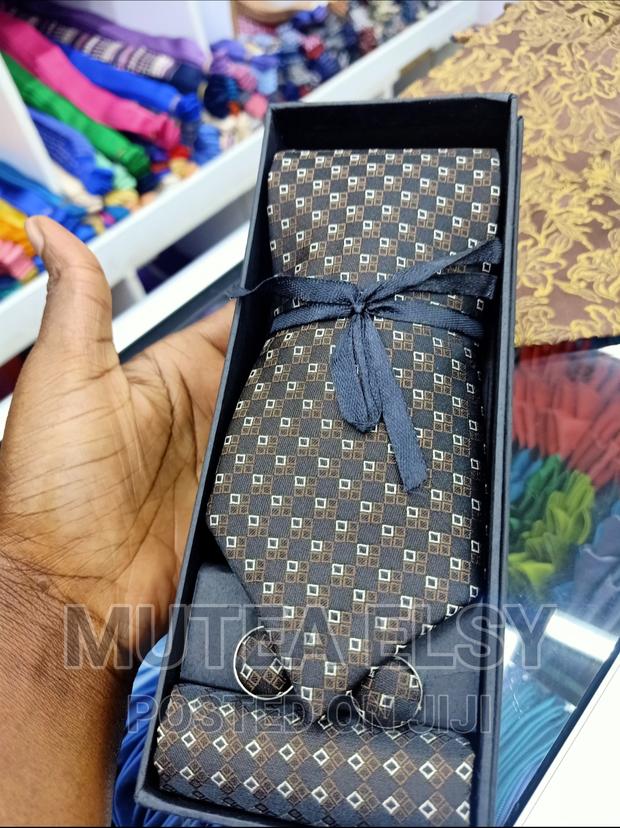 Coffee Brawn Polycadot Executive Tie Sets. - thumbnail 3