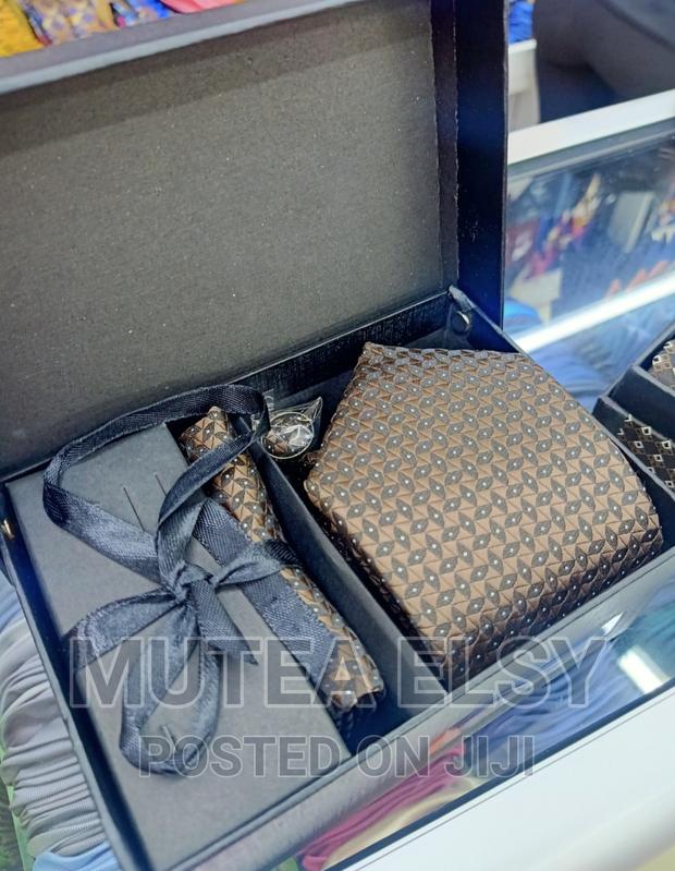 Coffee Brawn Polycadot Executive Tie Sets. - thumbnail 5