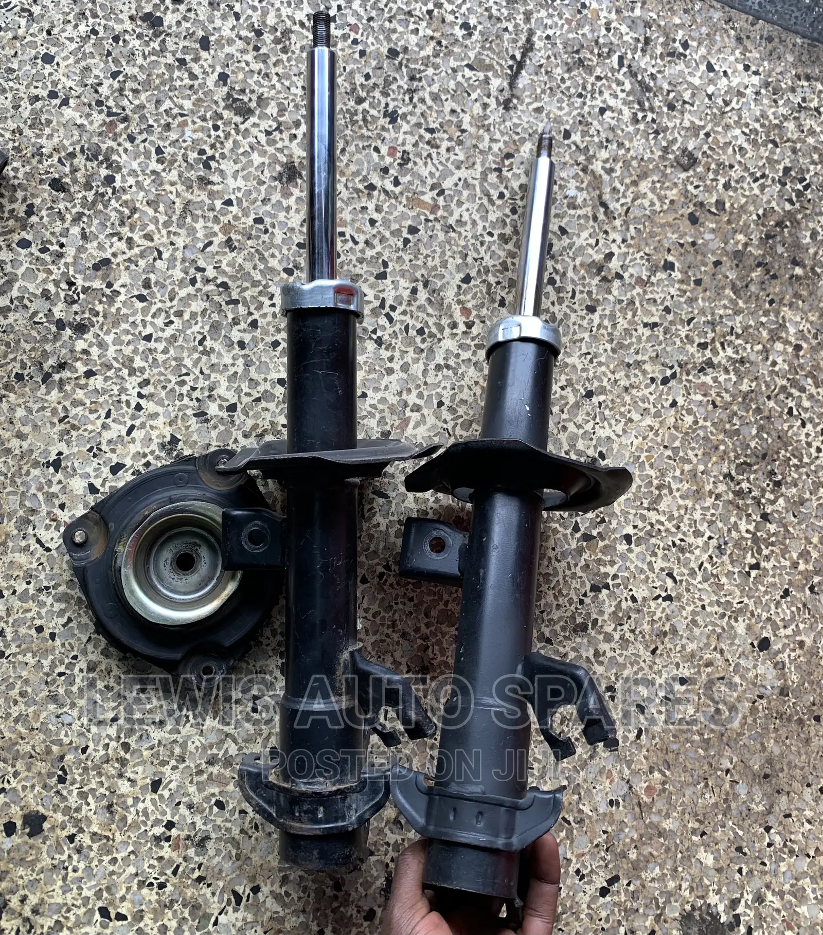 Shork Absorber Nissan Cube