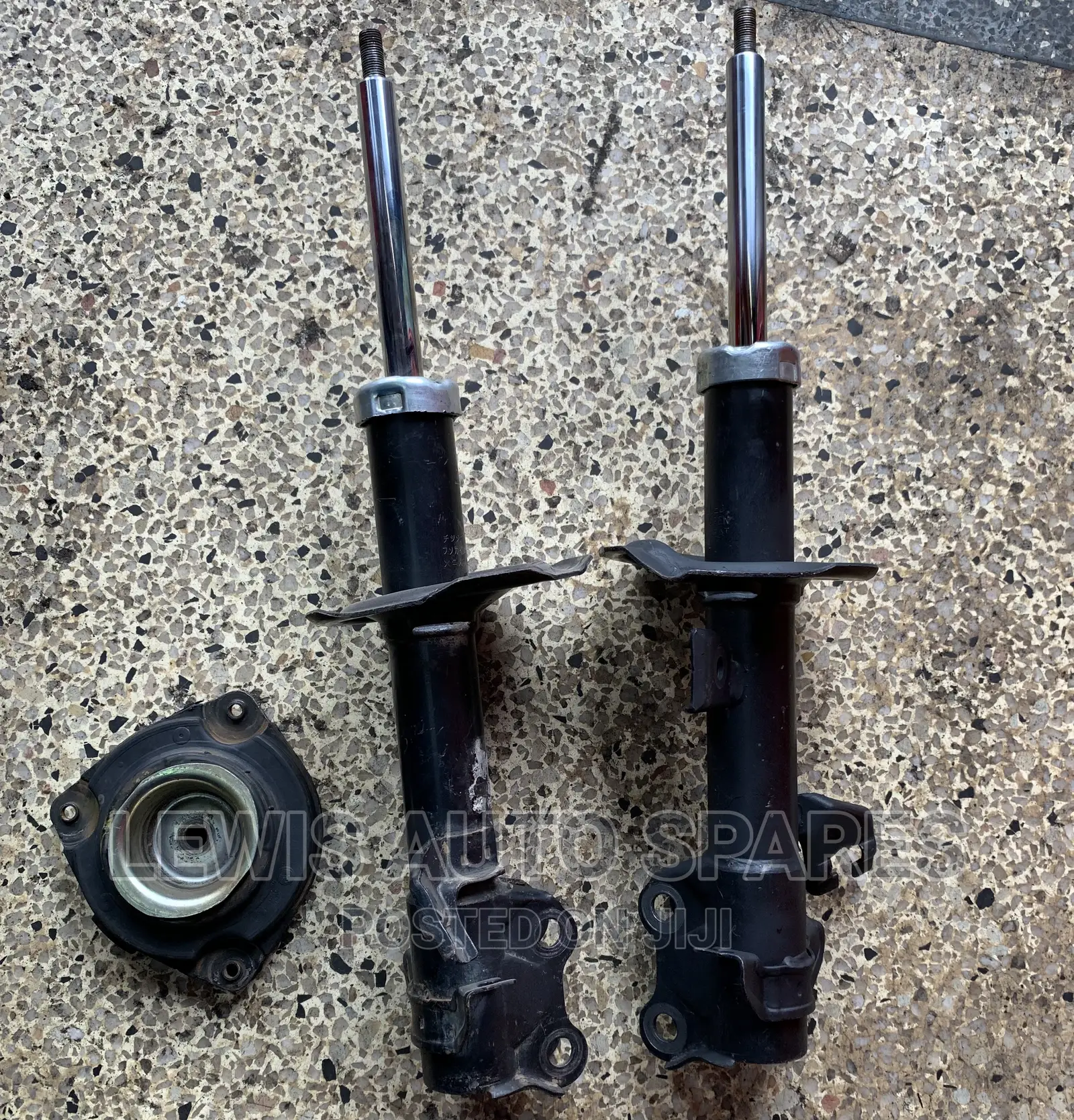 Shork Absorber Nissan Cube