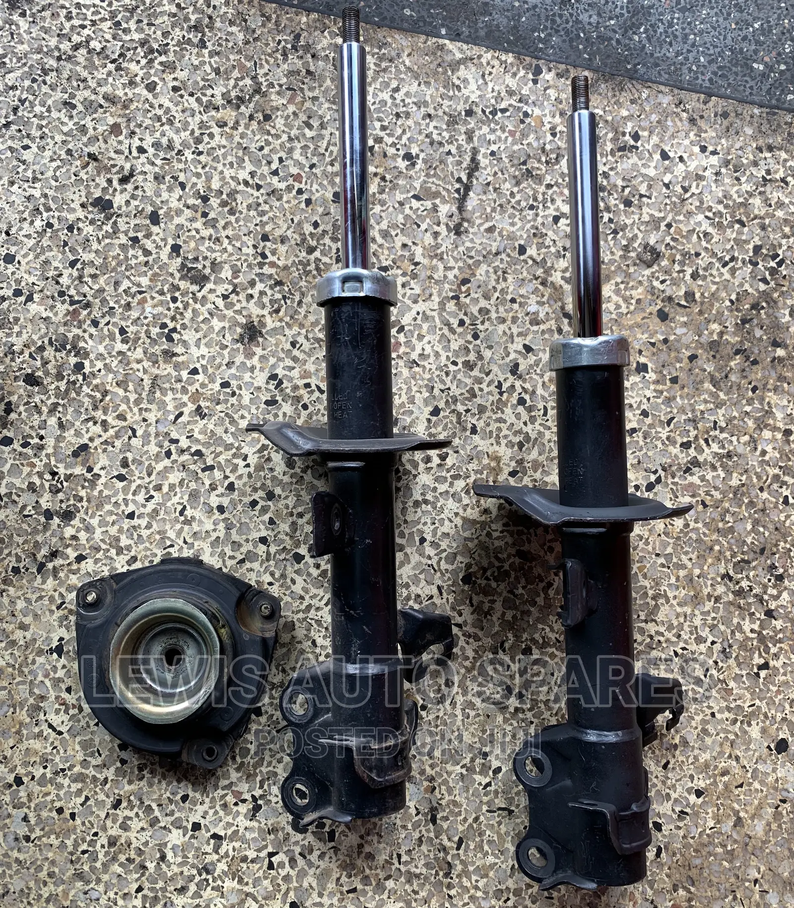 Shork Absorber Nissan Cube