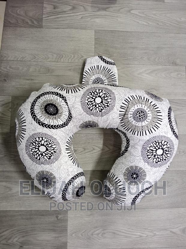Nursing Pillow - thumbnail 2