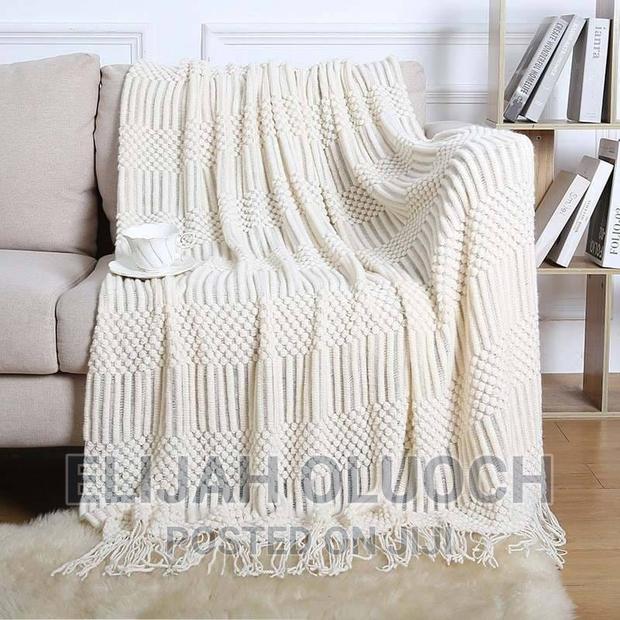 High Quality Knitted Throw Blankets With Tassal