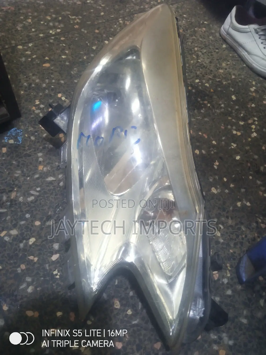 Nissan Note Headlights 2012