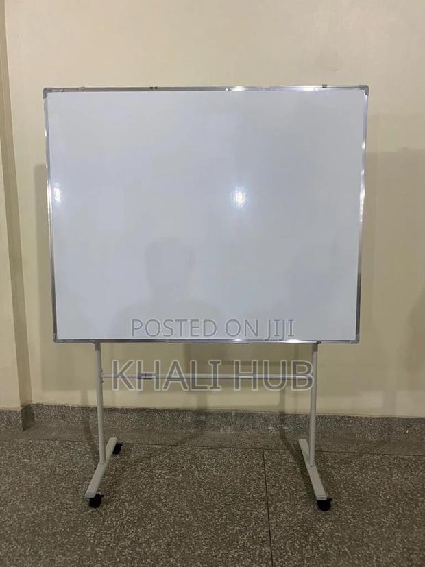 Whiteboard Standing Whiteboard 5 by 4ft