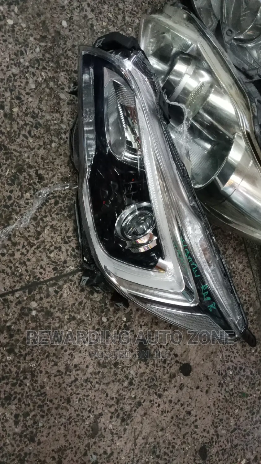 Subaru Outback Levog New Model 2018 Headlight