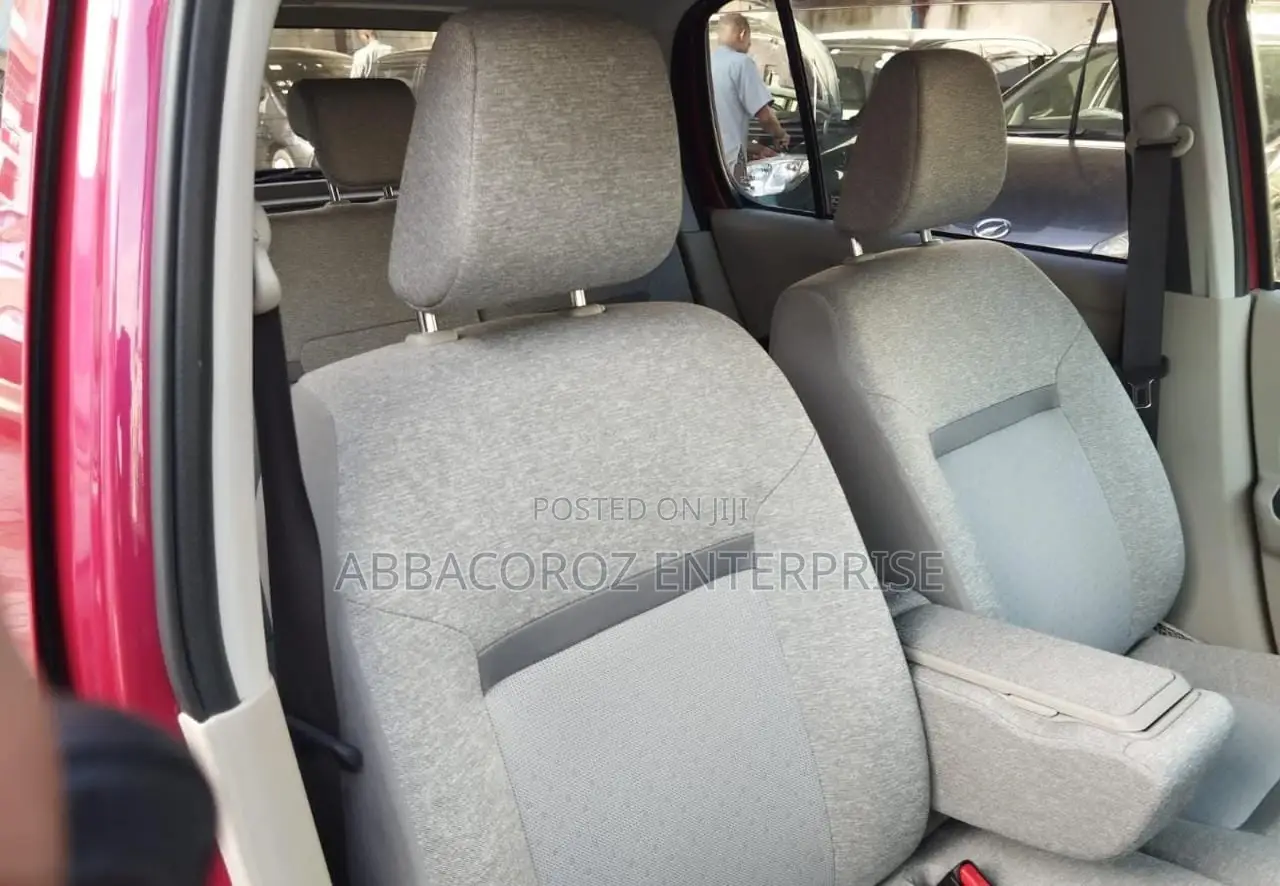 Toyota Passo 2017 Red