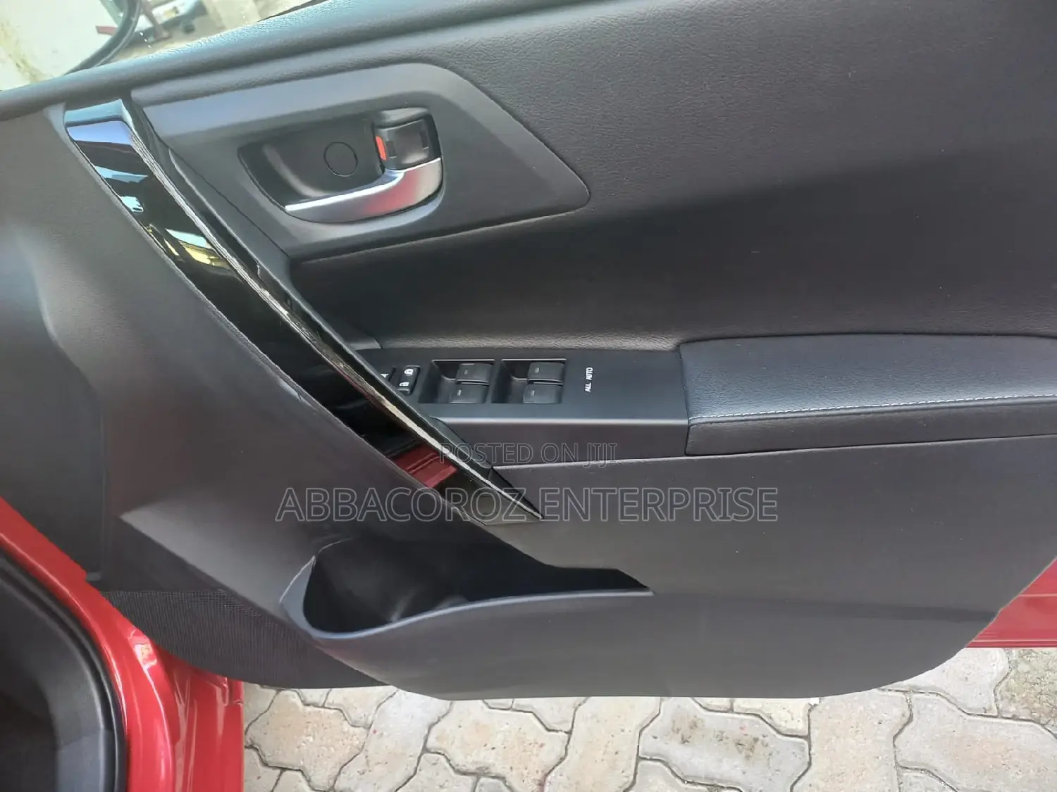 Toyota Auris 2016 Red