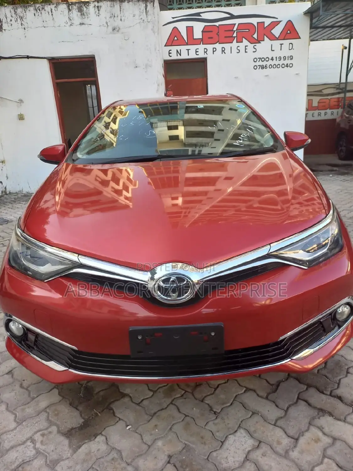 Toyota Auris 2016 Red