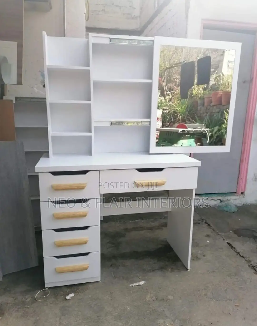Dressing Table With Sliding Mirror
