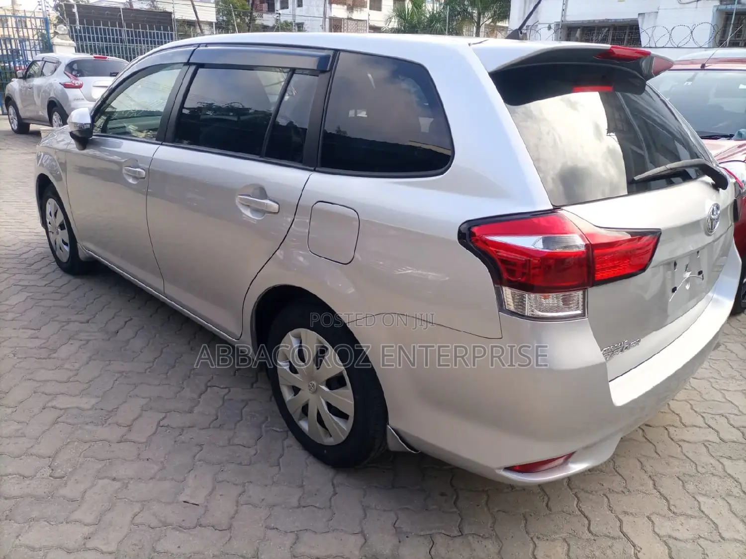 Toyota Corolla Fielder 2017 Silver