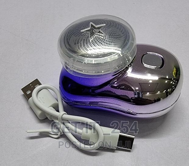 Rechargable Portable Mini Shaver - main view