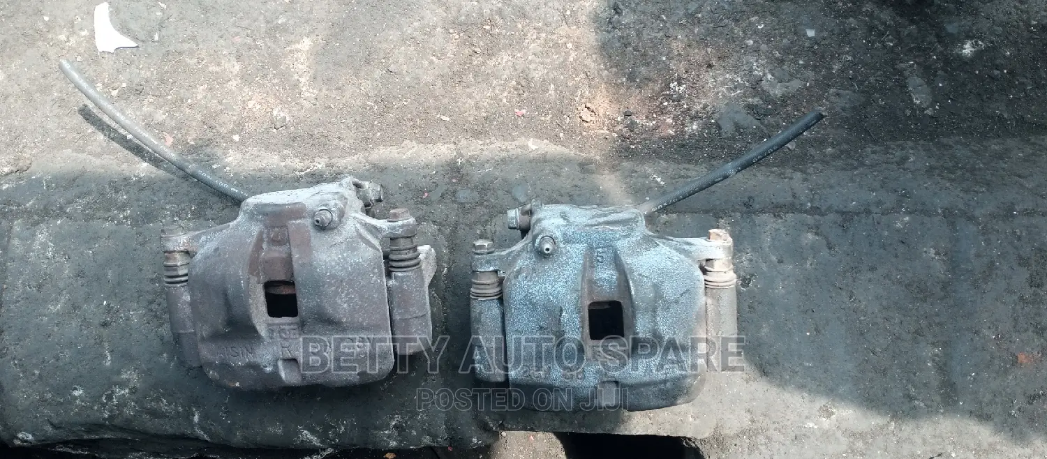 Toyota Hiace Front Caliper